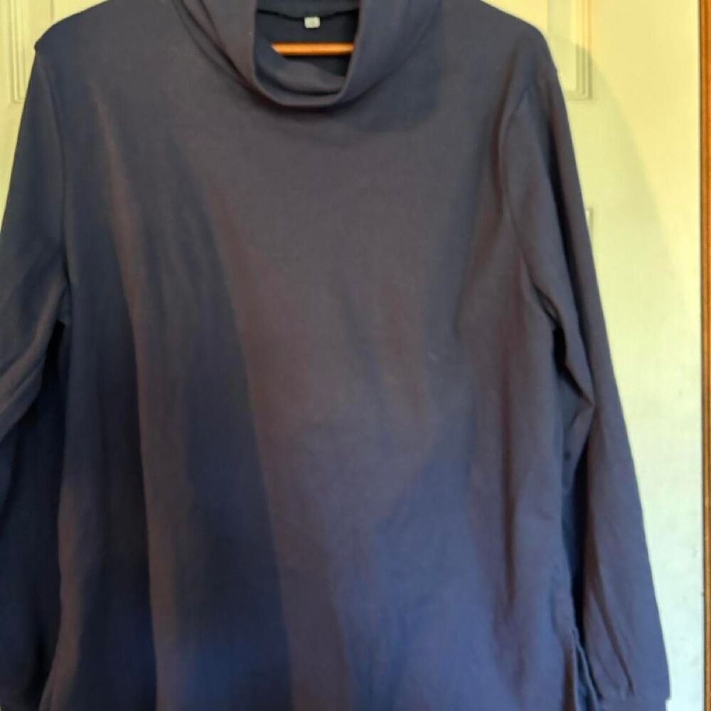 Amazon-essentials Women's Navy and Blue Blouse